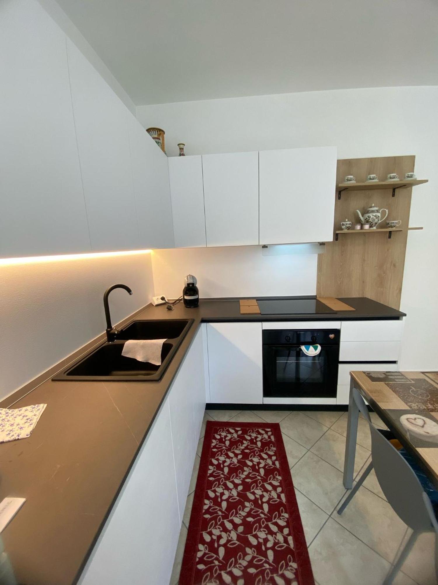 Alma Apartment Sirmione Exterior foto